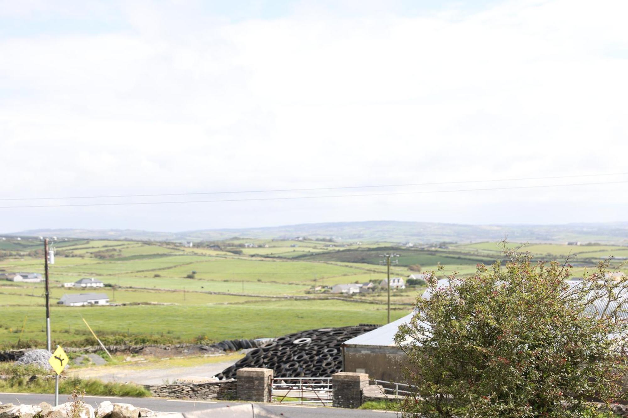 Next Stop Cliffs Of Moher Лісканнор Екстер'єр фото